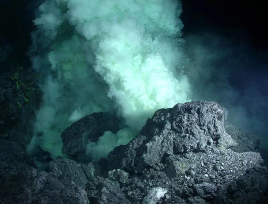 free the ocean blog ring of fire underwater vent photo credit Woods Hole Oceanographic Institution